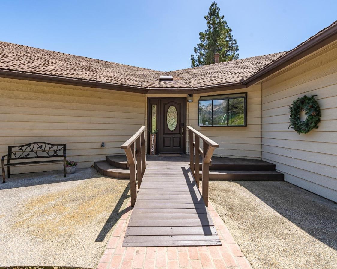 Secluded Mtn Top Family Haven W/Views Spa & Arcade Three Rivers Luaran gambar