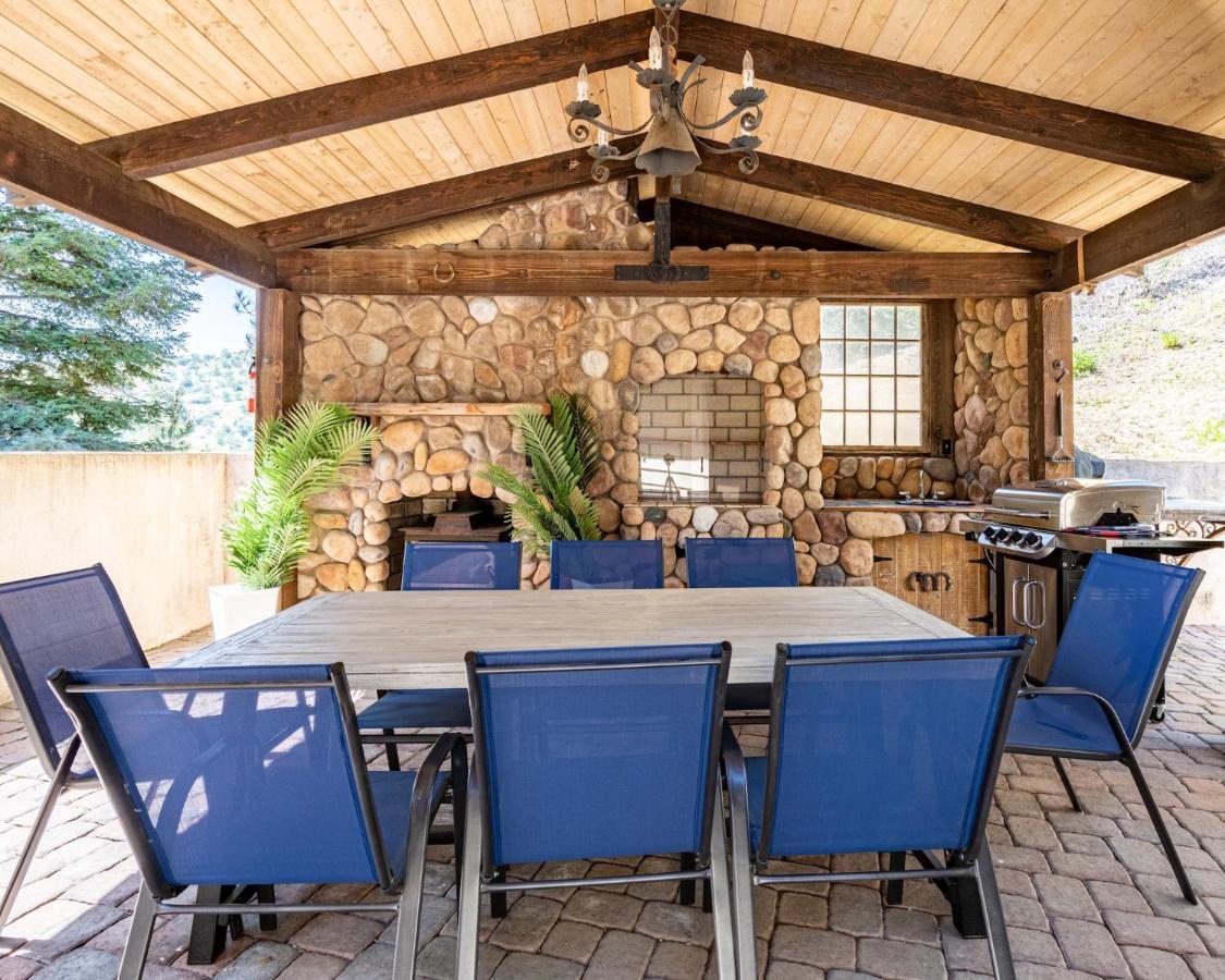 Secluded Mtn Top Family Haven W/Views Spa & Arcade Three Rivers Luaran gambar