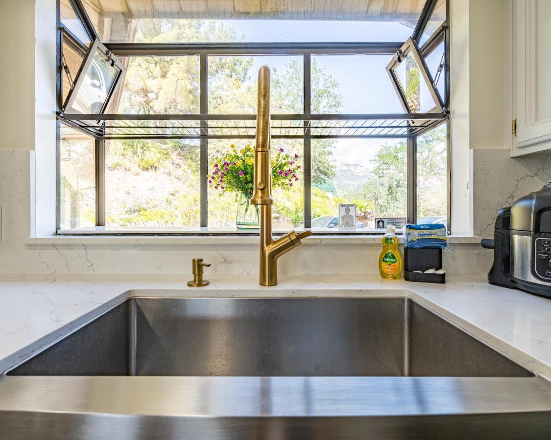 Secluded Mtn Top Family Haven W/Views Spa & Arcade Three Rivers Luaran gambar