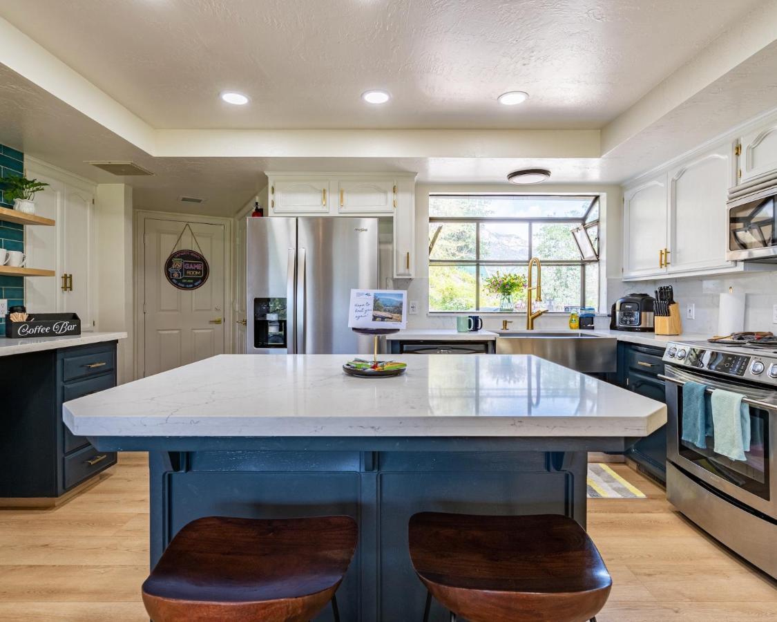 Secluded Mtn Top Family Haven W/Views Spa & Arcade Three Rivers Luaran gambar